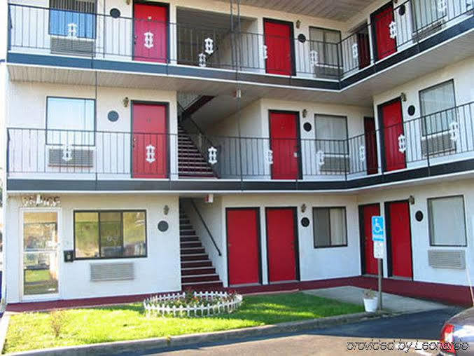 Red Carpet Inn Williamstown Kültér fotó